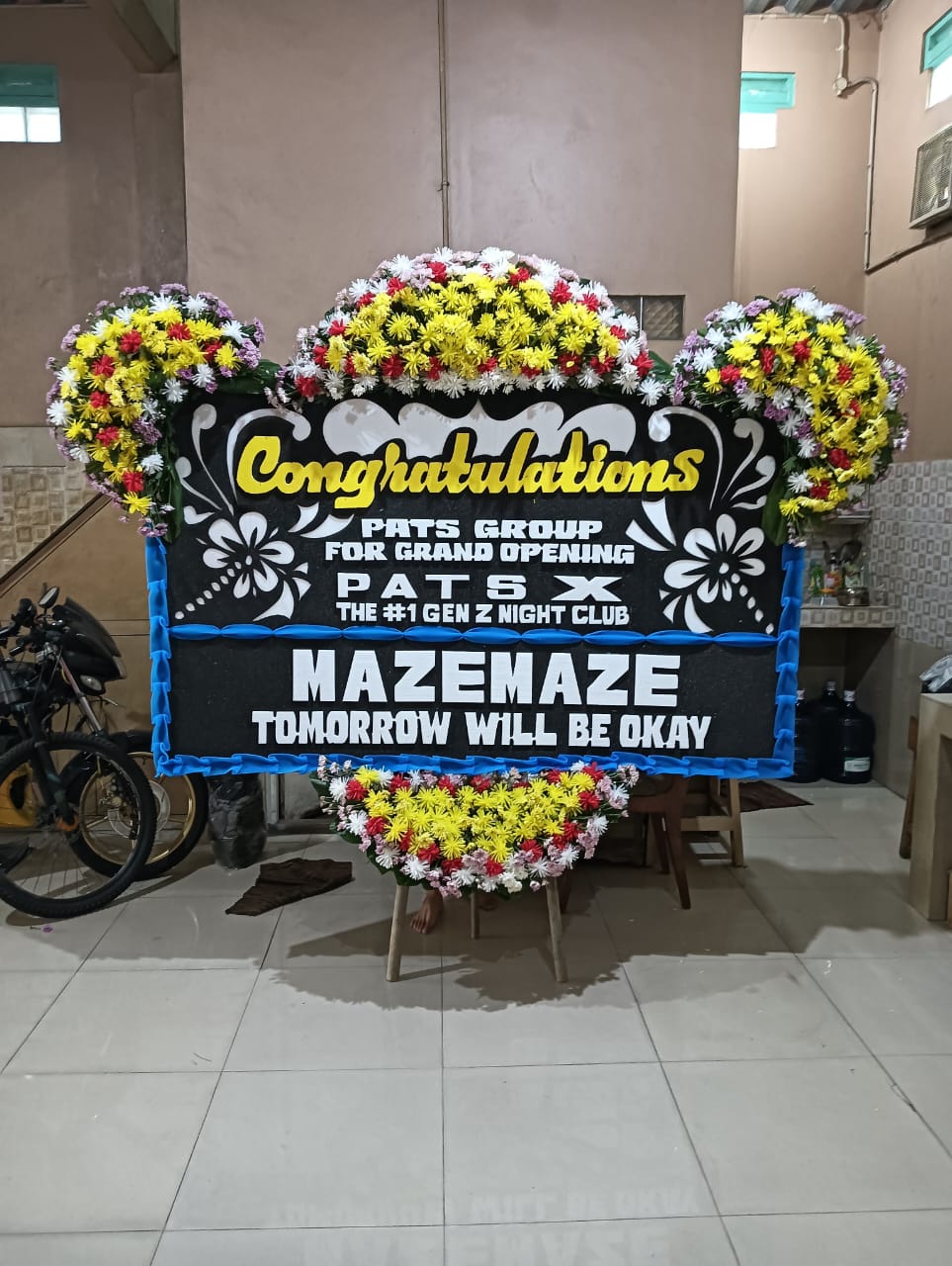 Papan bunga standart Rizz Florist